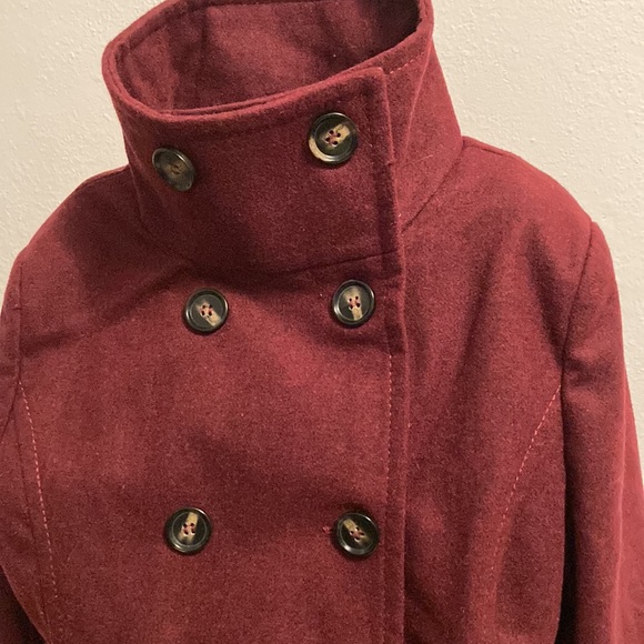 Burgundy jackets with brown buttons! - Picture 2 of 5